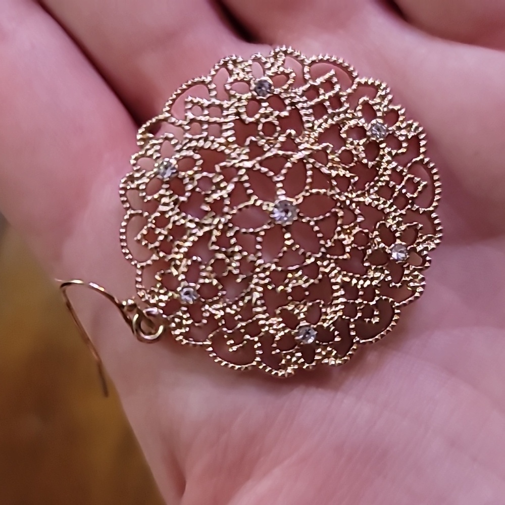 Filigree earrings - Picture 2 of 3